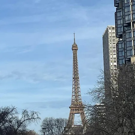 Lägenhet Charm 10min Walk Eiffel Tower Paris