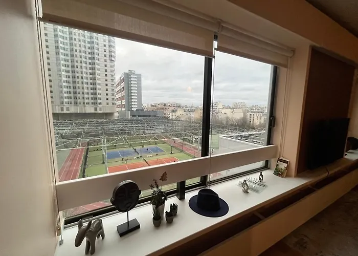 Charm 10min Walk Eiffel Tower Апартаменты Париж